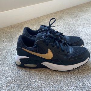 Nike air max size 8.5 in women great used shape